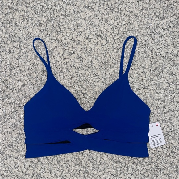 lululemon athletica Tops - NWT LULULEMON V NECK CROSSOVER BRA